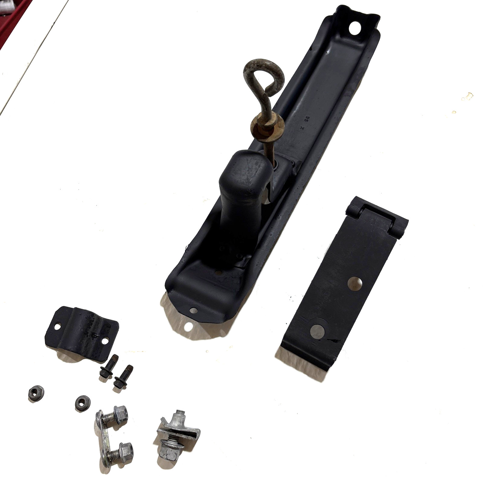 1983-1997 Ford Ranger spare tire carrier (original) Mazda B-Series