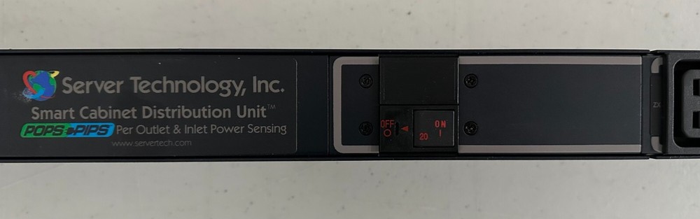 SERVER TECHNOLOGY SENTRY CABINET DISTRIBUTION UNIT CSG-24VYM411A1