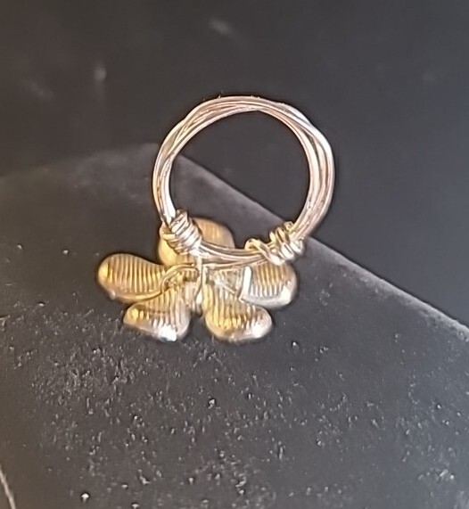 NEW Handmade Wire Wrapped Ring Silvertone Statement Beautiful Size 6.5