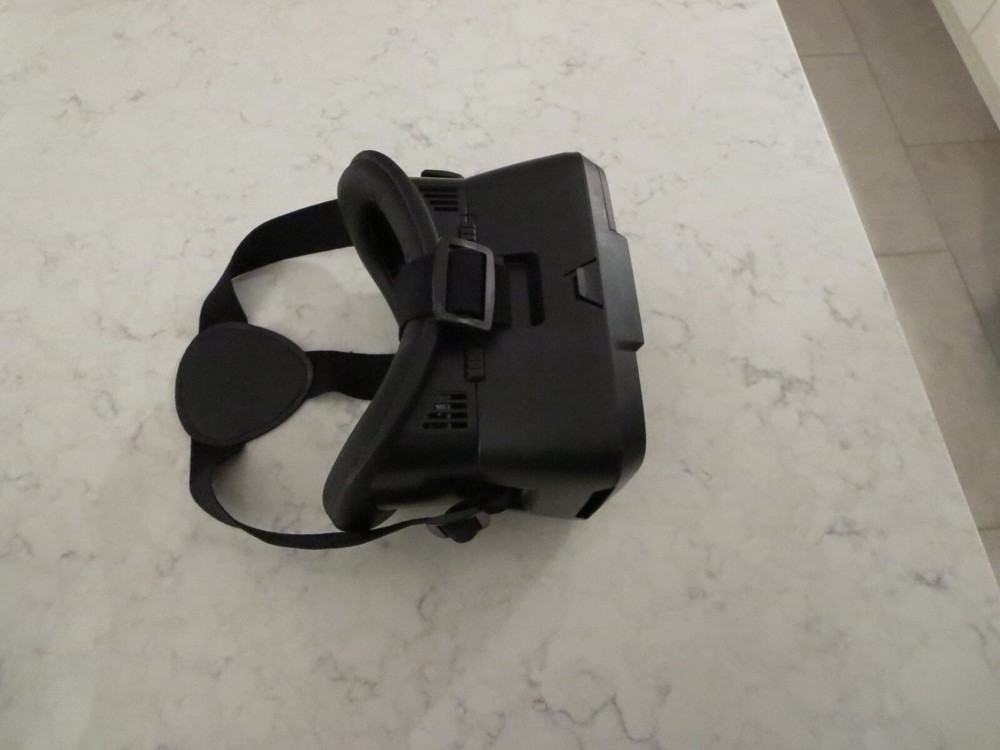 VIDEO GAME VIRTUAL REALTY SMARTPHONE VR GAMING HEADSET IPHONE ANDROID GOOGLE LG