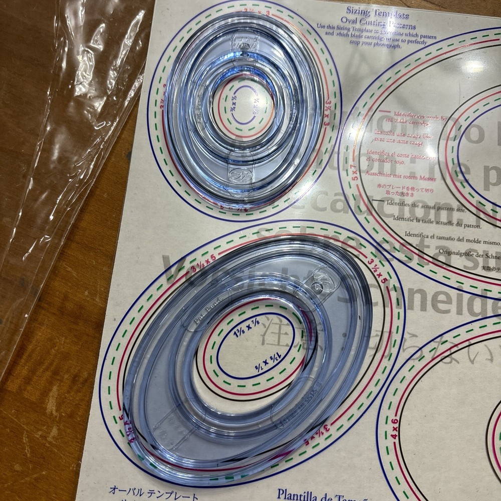 Creative Memories 4 Oval Set Pattern Custom Cutting System with Templates