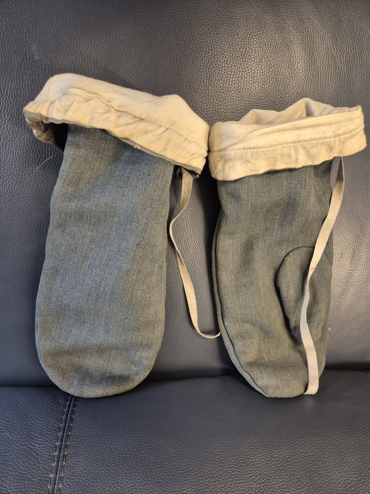 WW2 German Winter Mittens reversible glover , Mint colour and white winter, nice