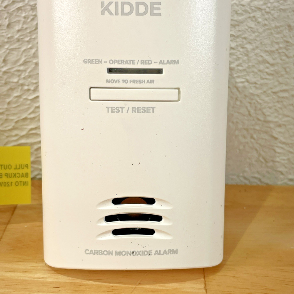 KIDDE CO Alarm Model No. KN-COB-DP2 -- AC Plugin w/ Battery Backup
