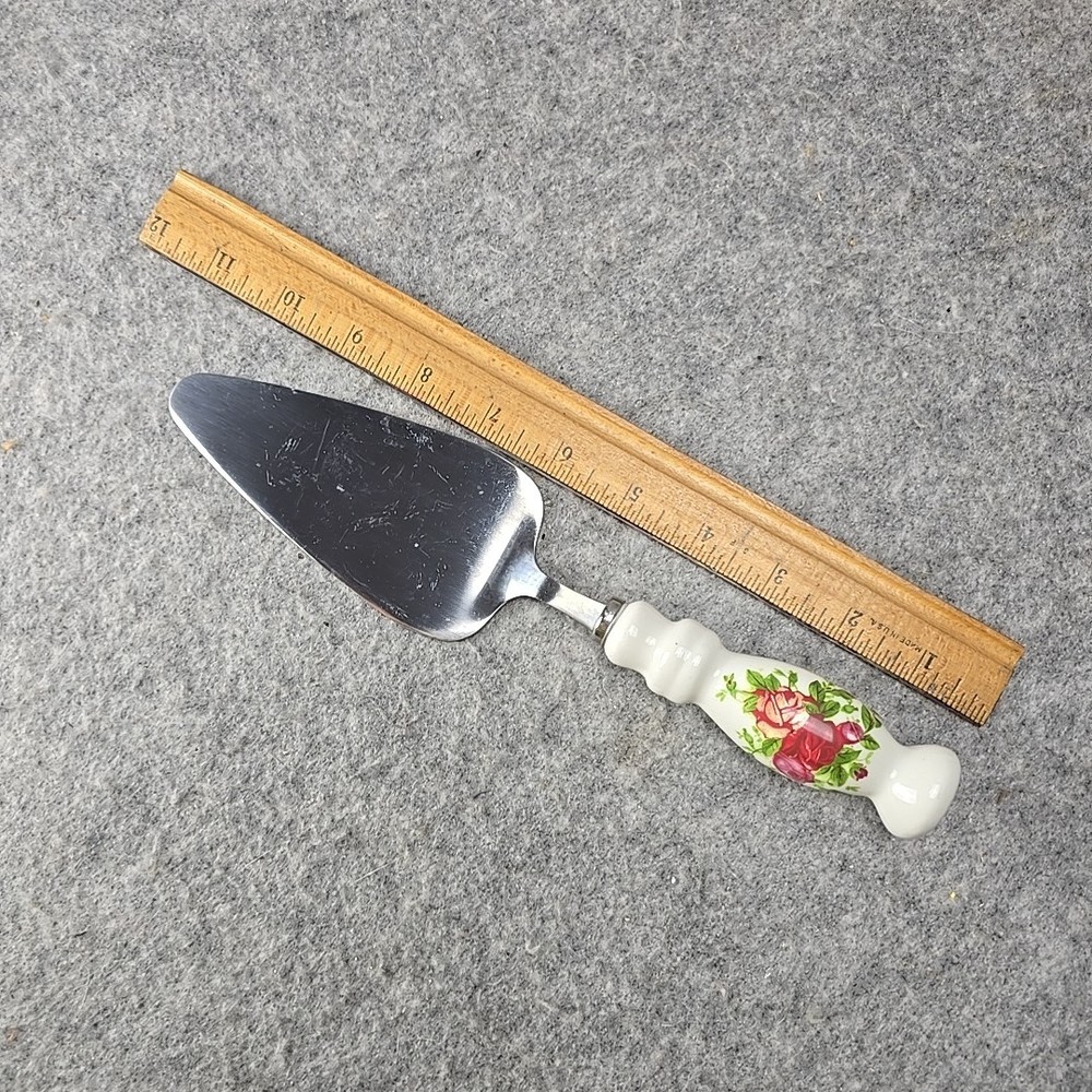 Floral Cake Server Ceramic Handle