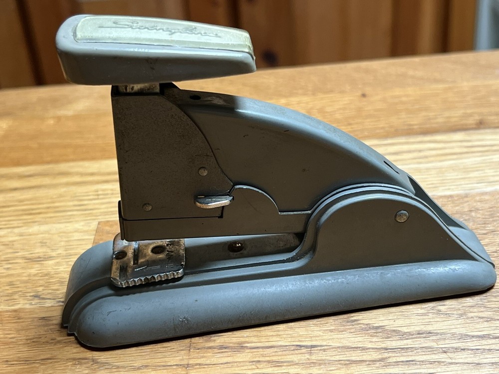 Swingline Stapler - Works Great !