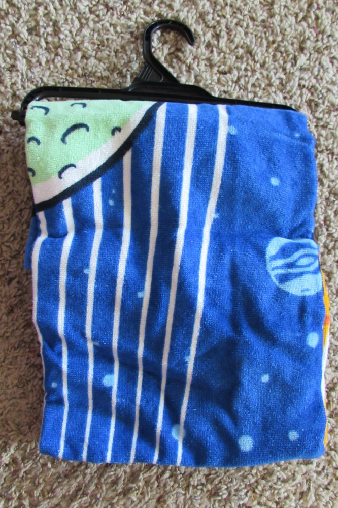 MAINSTAYS NEW/pkg medium beach towel ALIEN & UFO - 28"x60"