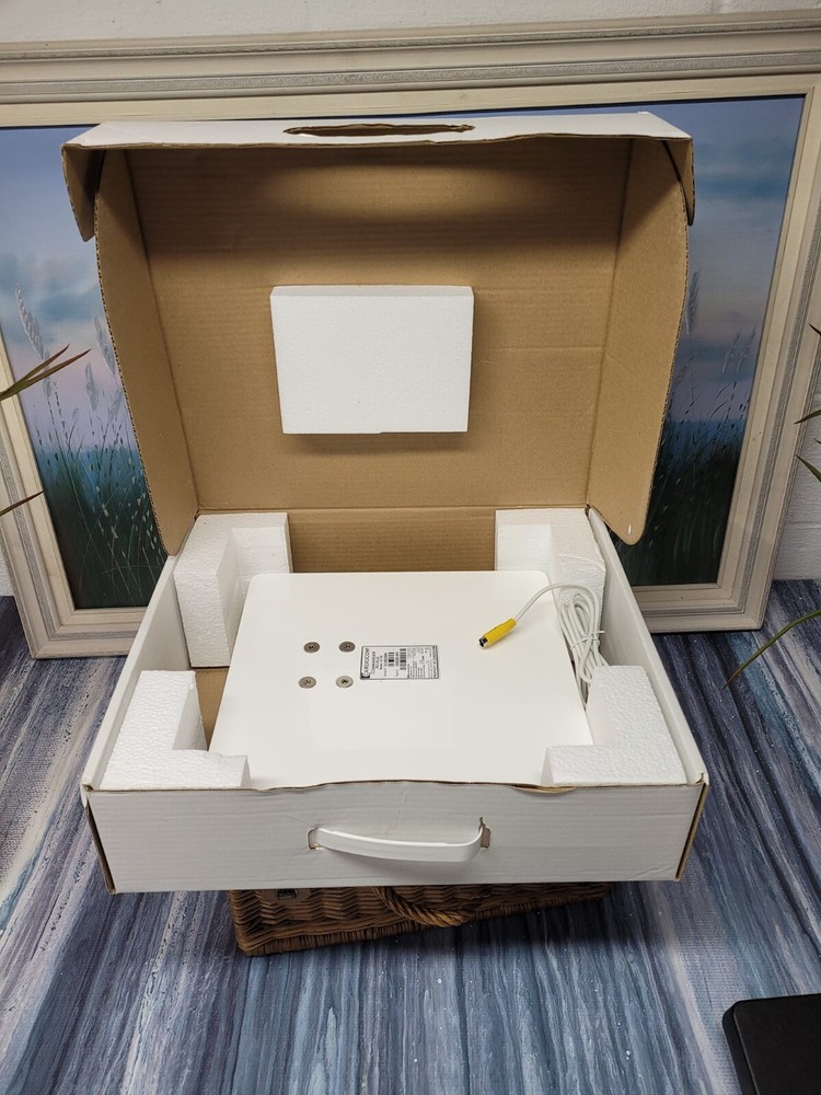 cardiocom commander digital scale sc100  NIB / sn3418