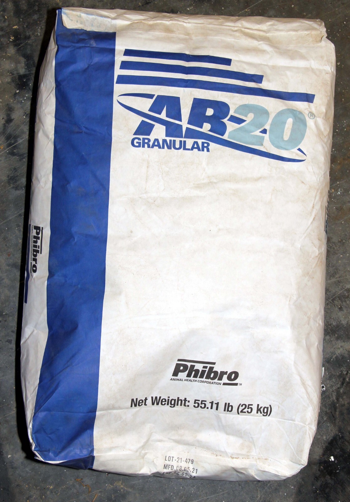 Granular bentonite clay 55 lbs AB20 feed additive koi Pond sealer