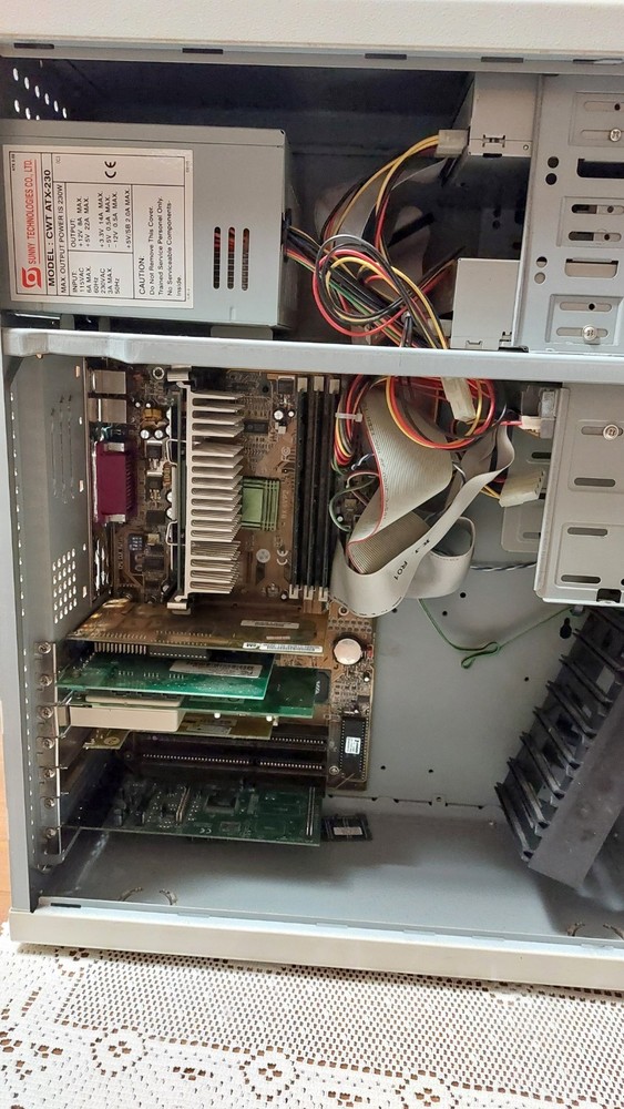 VINTAGE PENTIUM 2 MSI RETRO PC COMPUTER