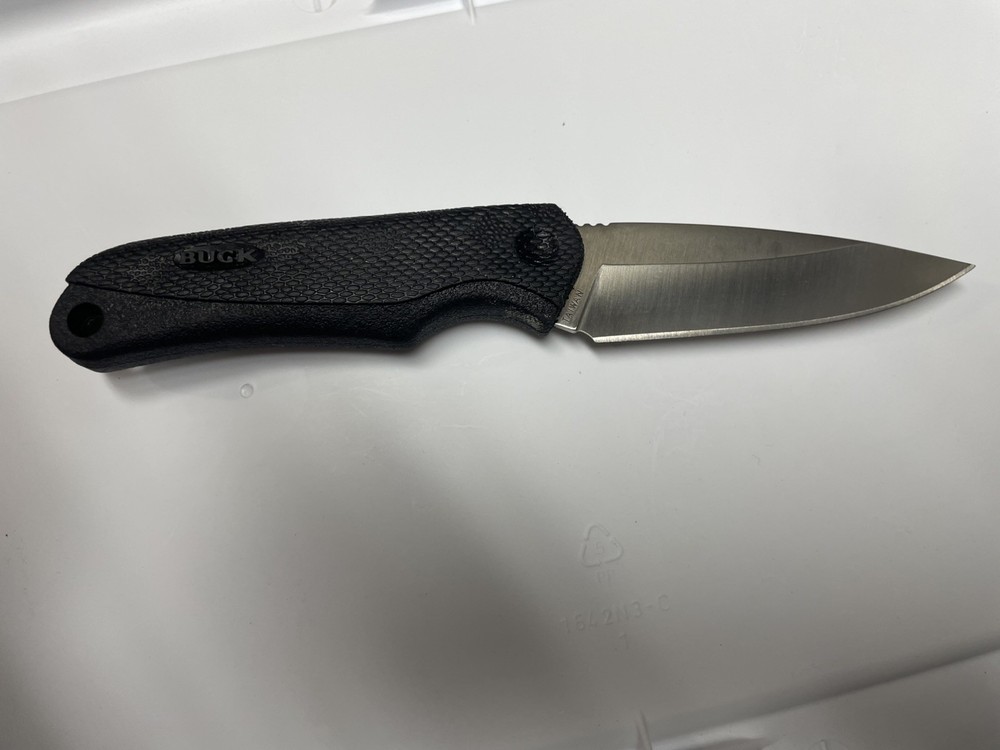 Buck fixed blade knife