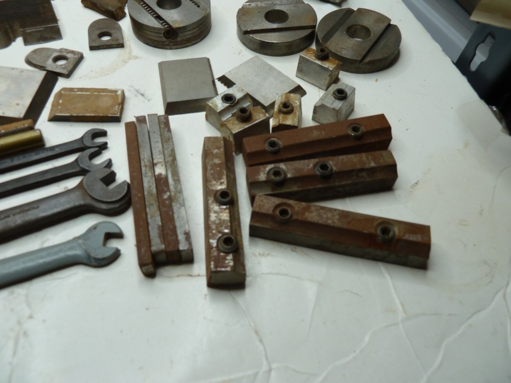Wood carpenter machine shapes cutters