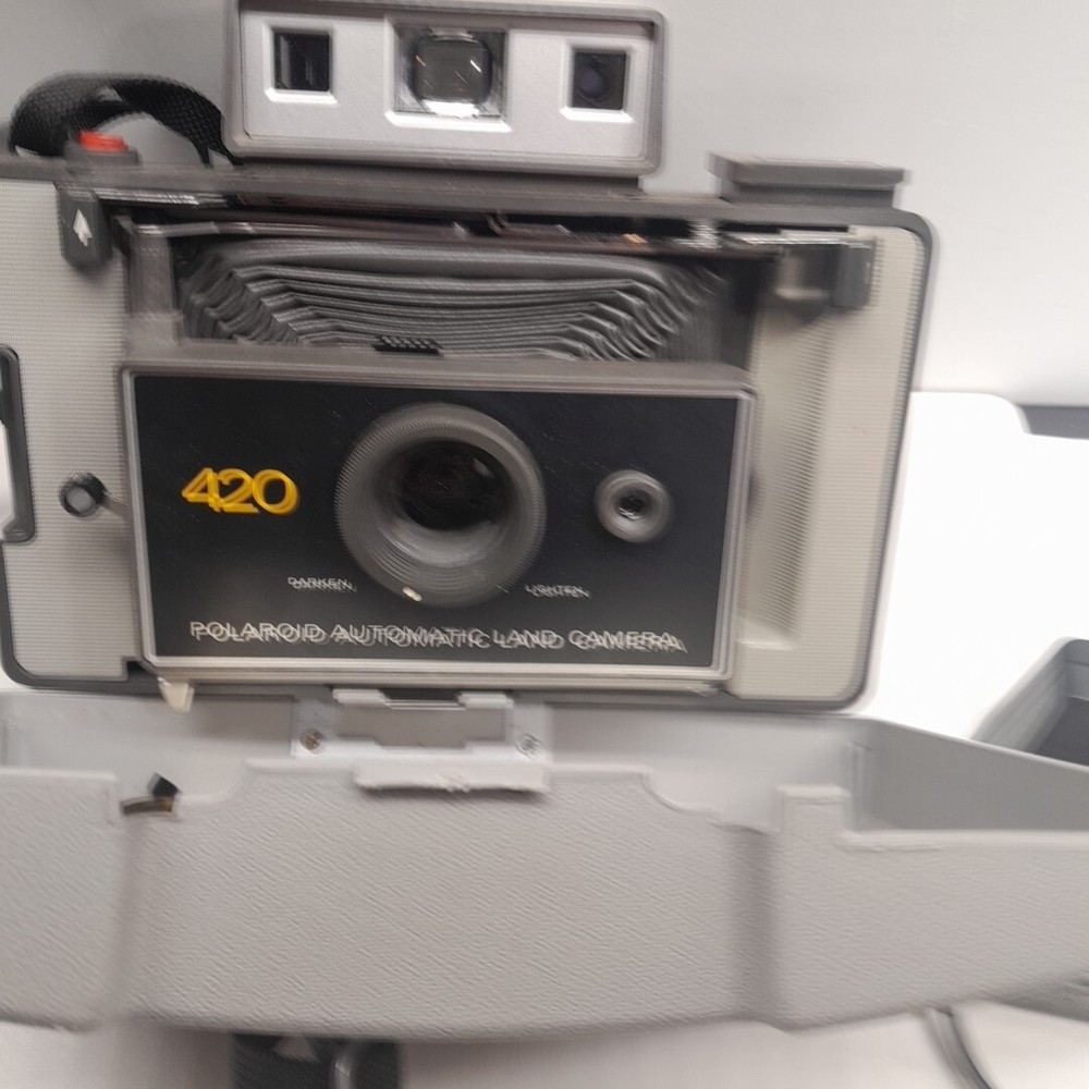 Polaroid Focused Flash 420 Automatic Land Camera UNTESTED