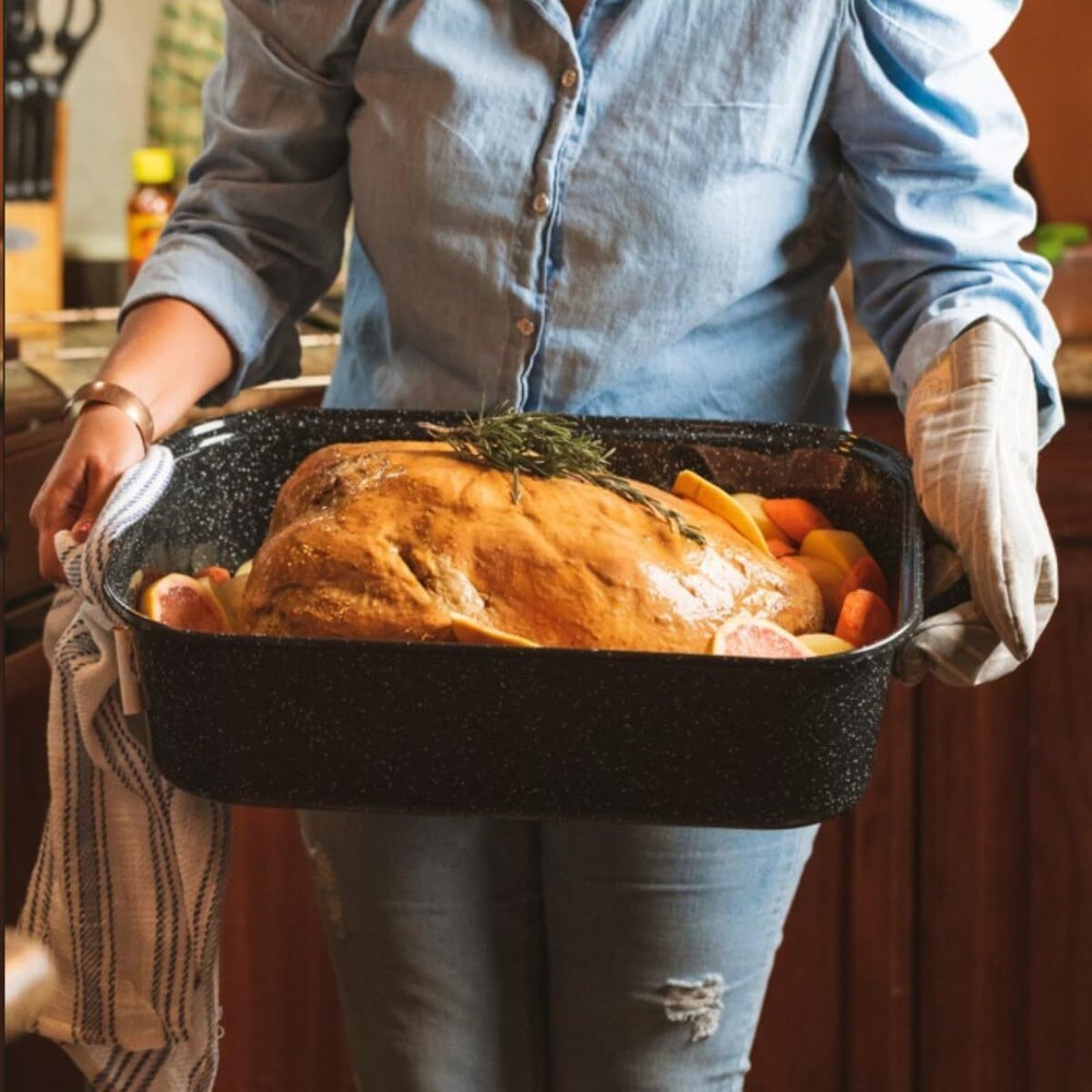 Granite Ware 21-Inch Covered Rectangle Roaster - Speckled Black