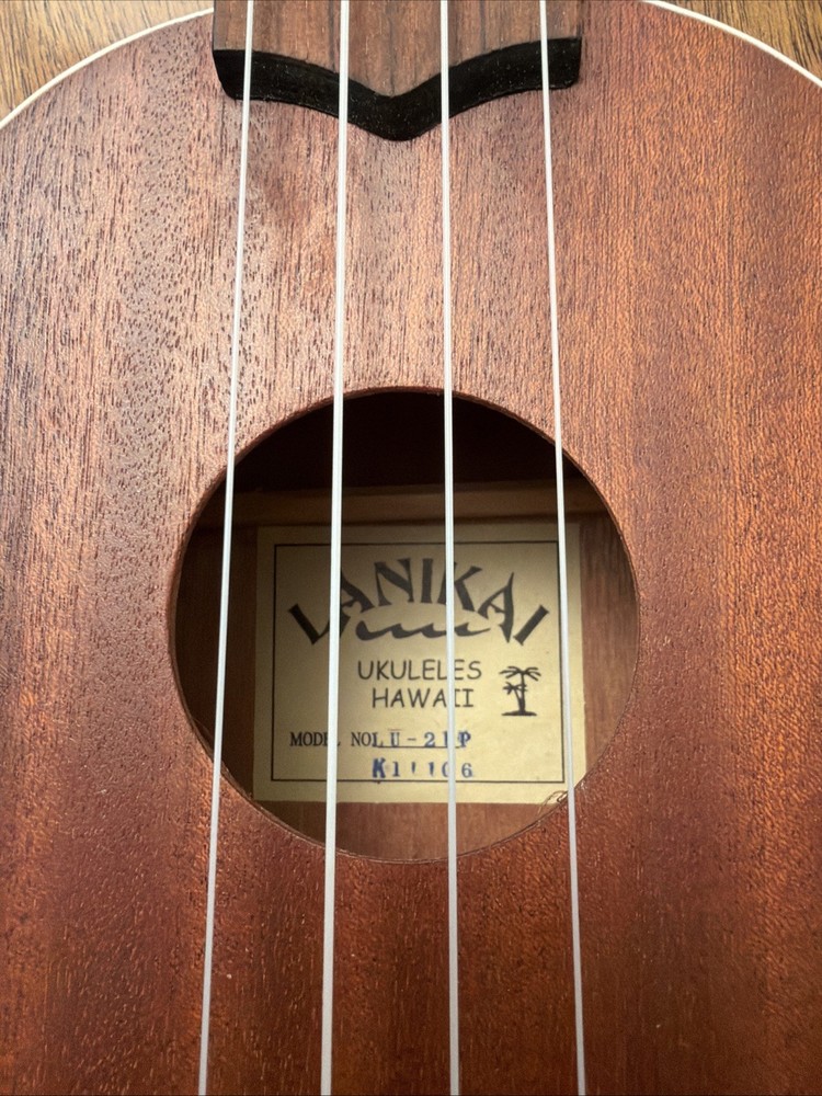 Lanikai Pineapple Ukulele Minty!