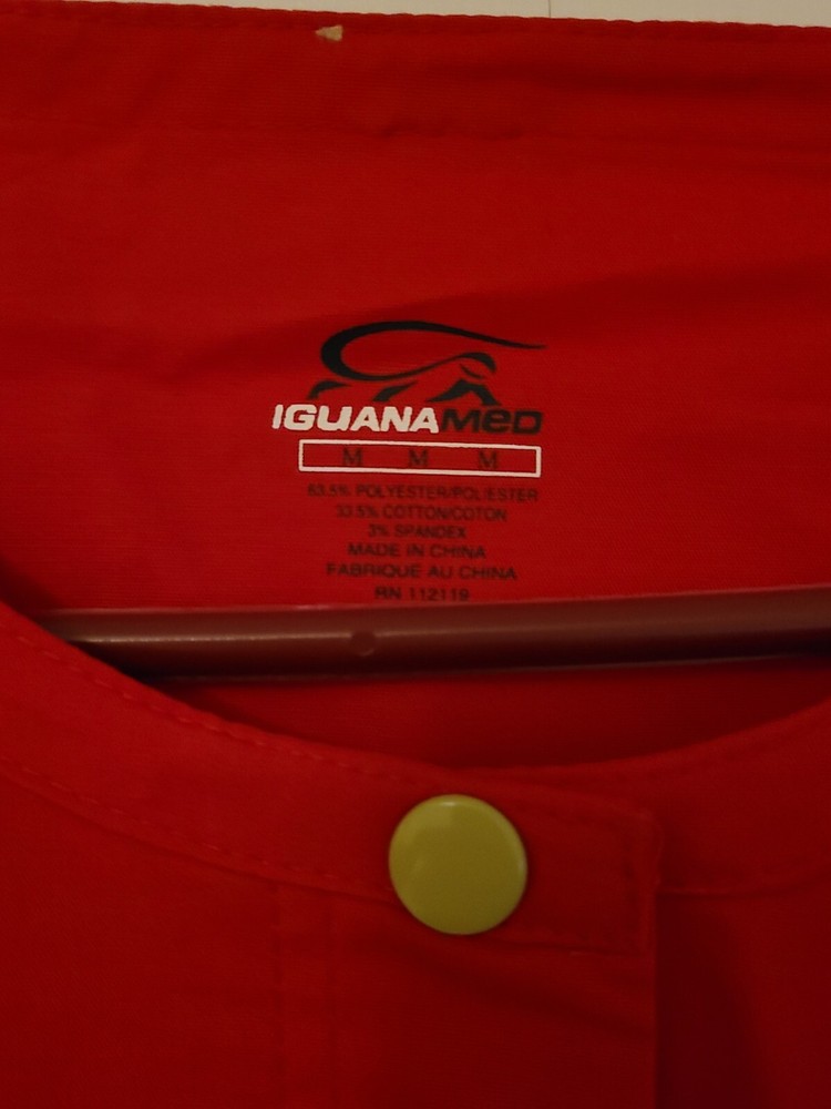 NWT Iguana Med Scrubs Snap Jacket Medium Macintosh Red