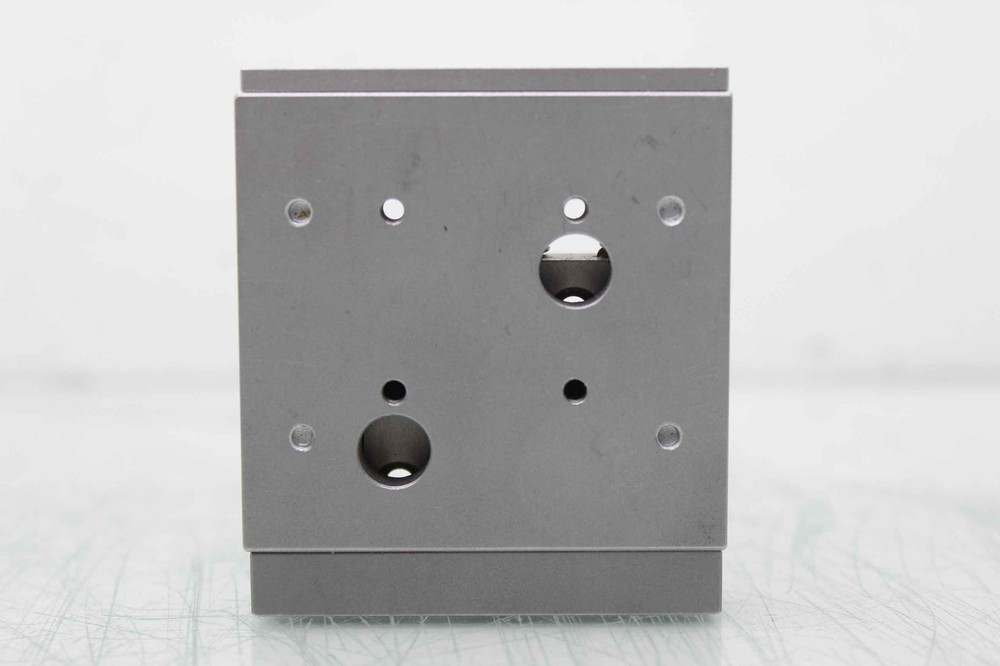 Physik Instrumente 11350 Spring Loaded Cross Roller Linear Stage