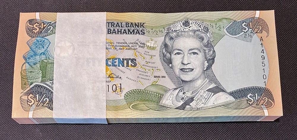 Bahamas 1/2 Dollar Bundle 100 Consecutive Notes 2001 QEII Pick-68 Crisp UNC