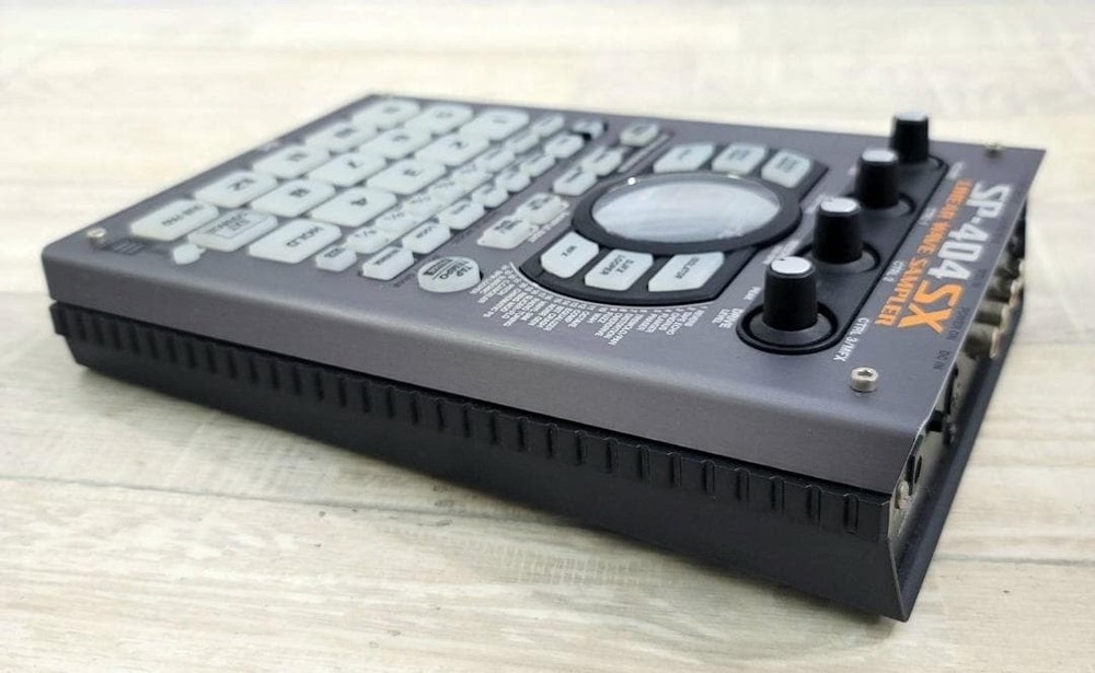 Roland SP-404SX Compact Sampler Performance Pad Japan