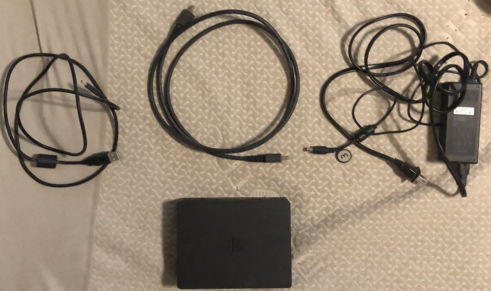 Sony PSVR CUH-ZVR2 Gen 2 Bundle w/ Earbuds & Processor Unit - Works, Foam Worn
