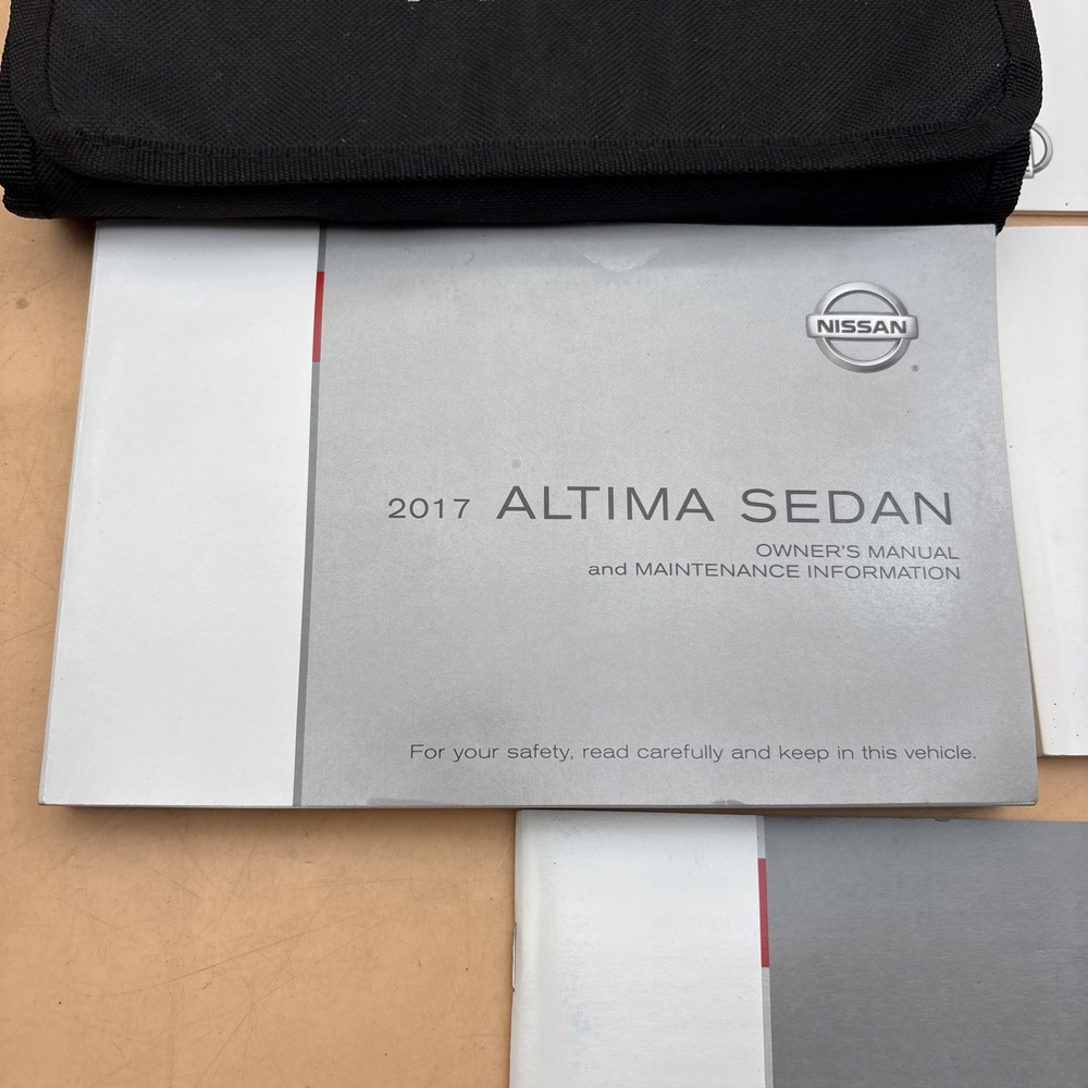 2017 NISSAN ALTIMA SEDAN OWNERS MANUAL Quick Reference Guide With Case