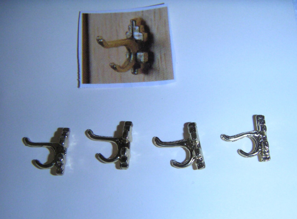 DOLLS HOUSE = 4 COAT HOOKS