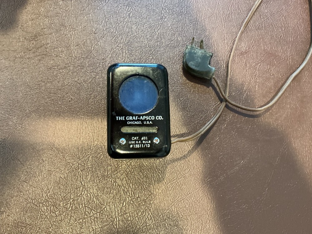 GRAF APSCO MICROSCOPE LIGHT BOX. #31.