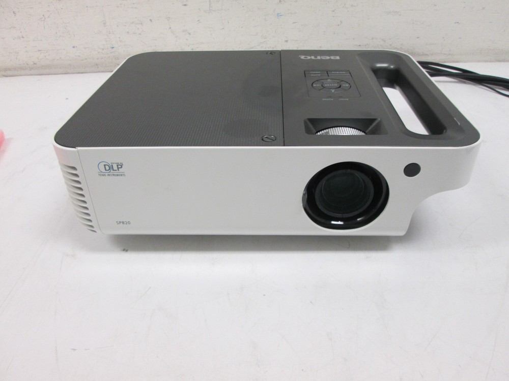 BENQ SP820 PROJECTOR