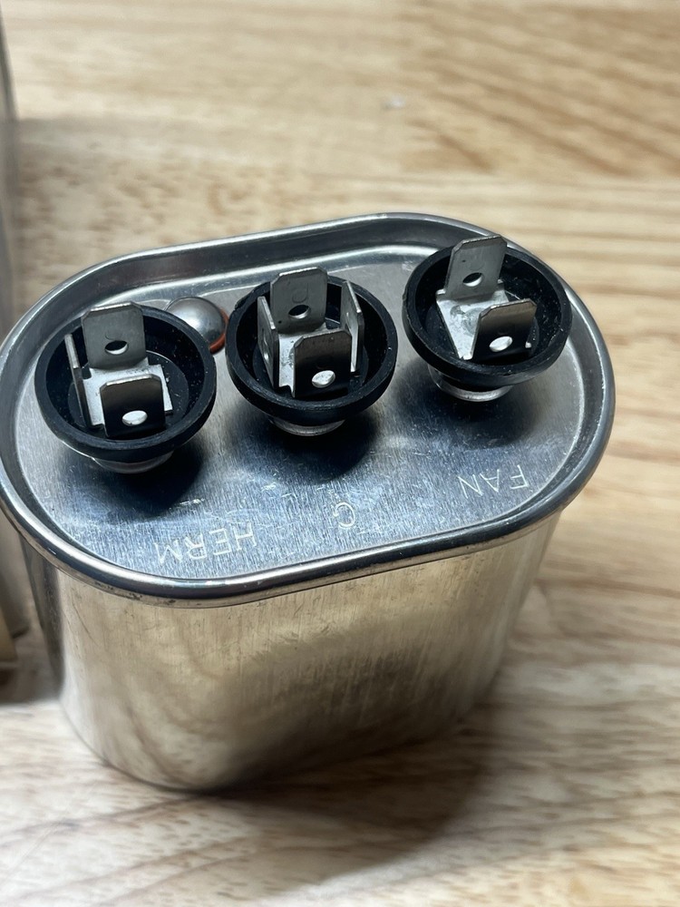 Packard PRCD155 Oval Run Capacitor 370V/400V