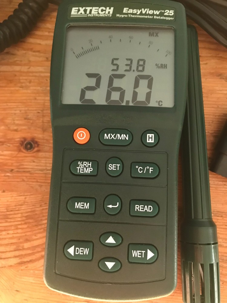 Extech EasyView 25 Hygro Thermometer Data Logger with Case Easy View