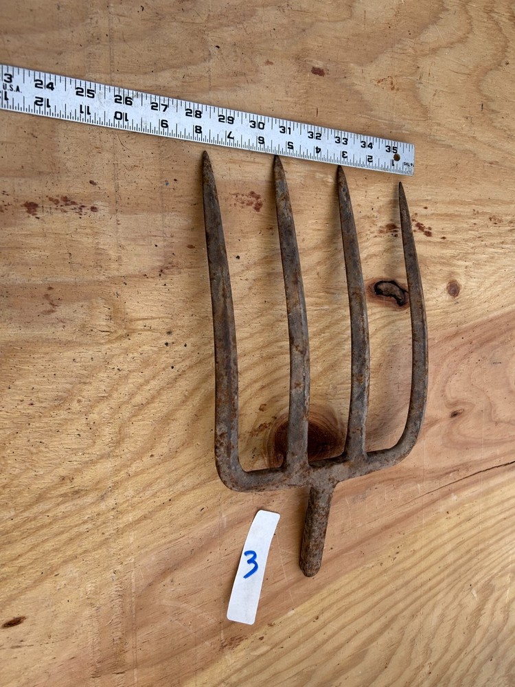 Fork Rake Head 4 Thines Rusty Rustic no handle Original Vintage Primitive Metal