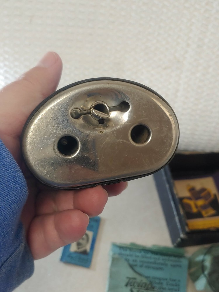 Stropper/ Razor blade sharpener vintage