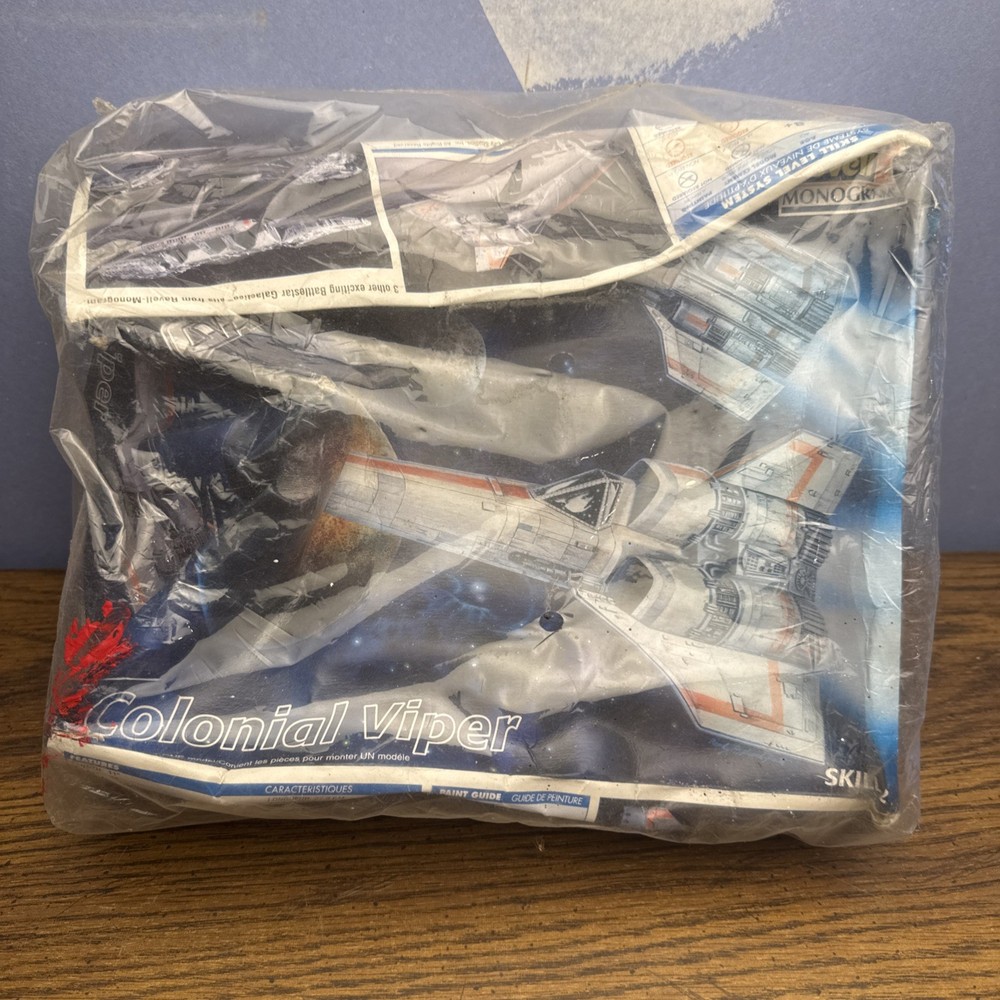 Monogram Battlestar Galactica Colonial Viper Model Kit Bagged AS-IS