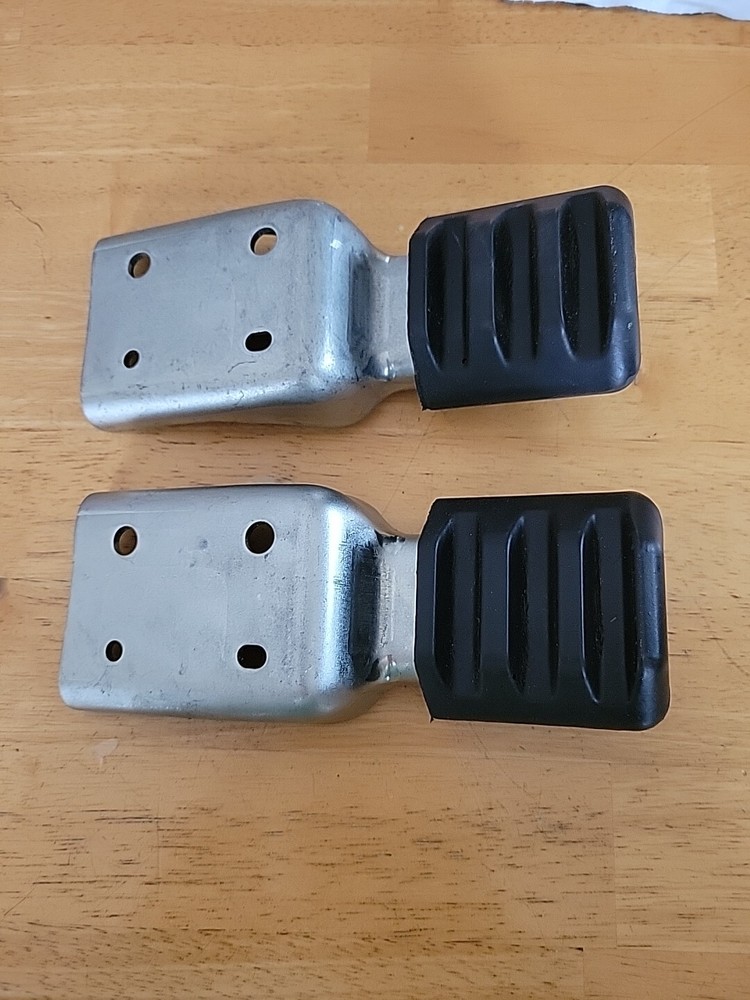 Hood Guide Bracket Peterbilt L11-6133 L116133