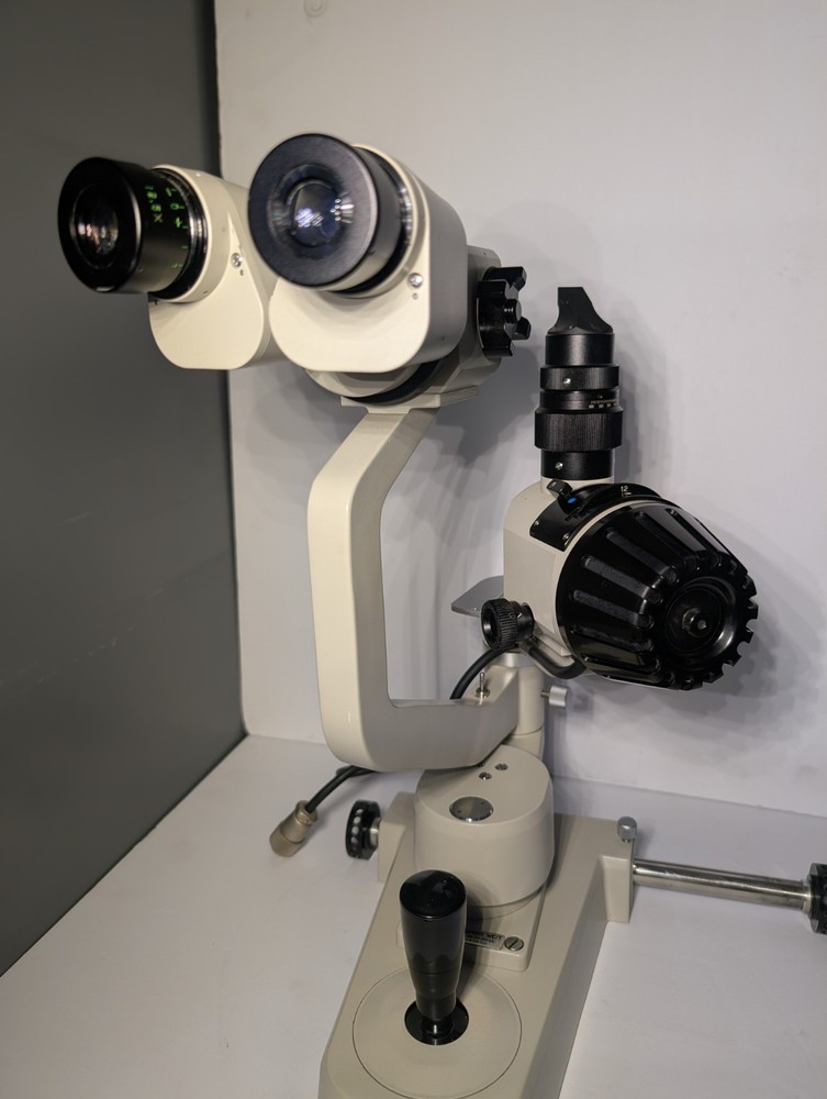 Topcon SL-2E Slit Lamp