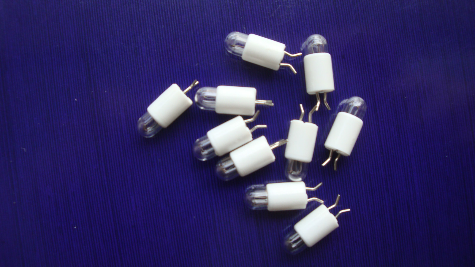 GM RADIO DISPLAY LIGHT BULBS FOR CD CASETTE STEREO