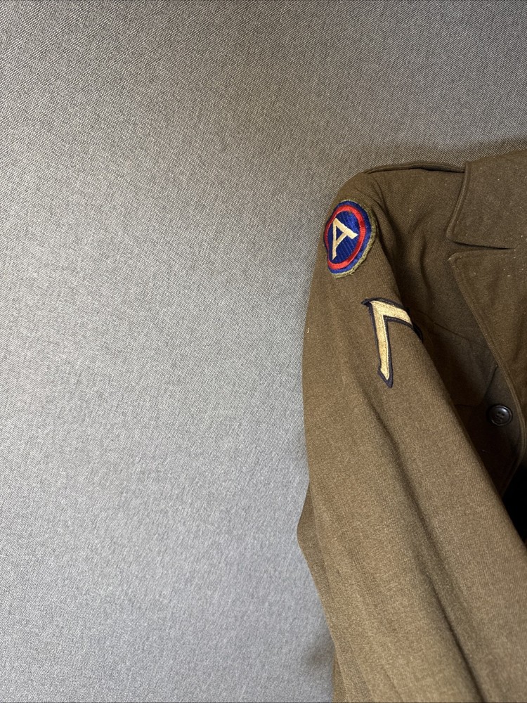 Vintage WW2 Jacket Size 36R 3rd Army Patch