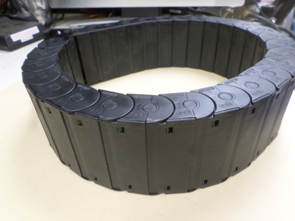 Igus Cable/Energy Chain 33" Length 68.075.125