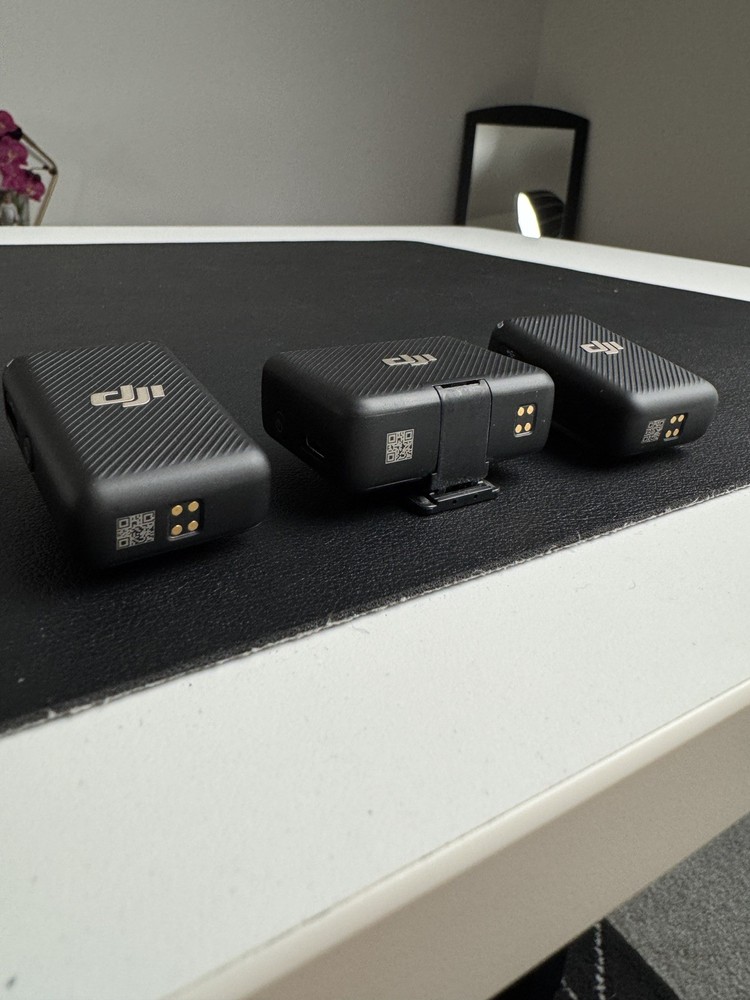 DJI Mic Dual-Transmitter Compact Digital Wireless Microphone System/Recorder