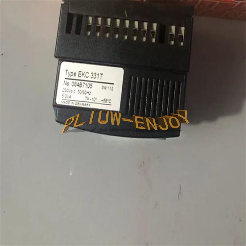 1PCS NEW Danfoss EKC331T 084B7105 Unit Controller