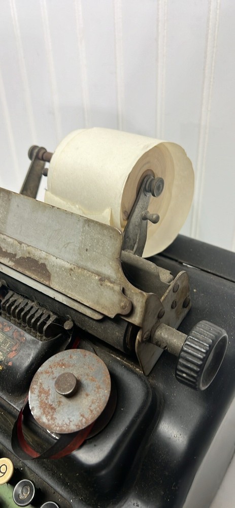 Vintage Model W Electric Victor Adding Machine Untested Display