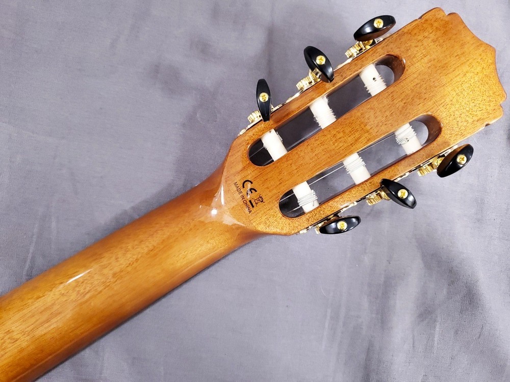 ARIA A-20S-58 Classical Guitar Solid Spruce Top Soft Case Included