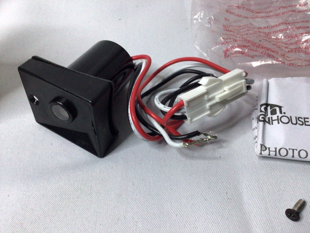 Replacement Dusk to Dawn Sensor for Outdoor Pole Lights - Automatic On/Off Light