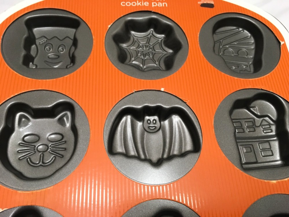 Wilton Halloween Cookie Pan NWOT