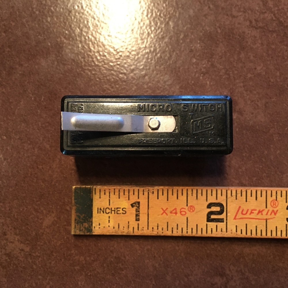 Und Lab Microswitch #4442, NOS