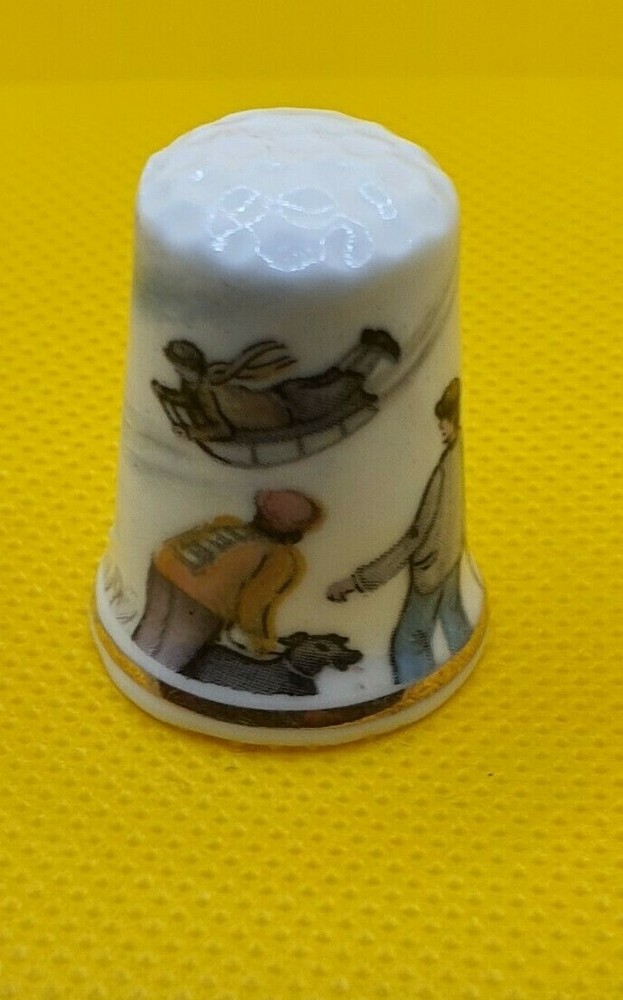 Tobogganing Fine Bone China Thimble VGC