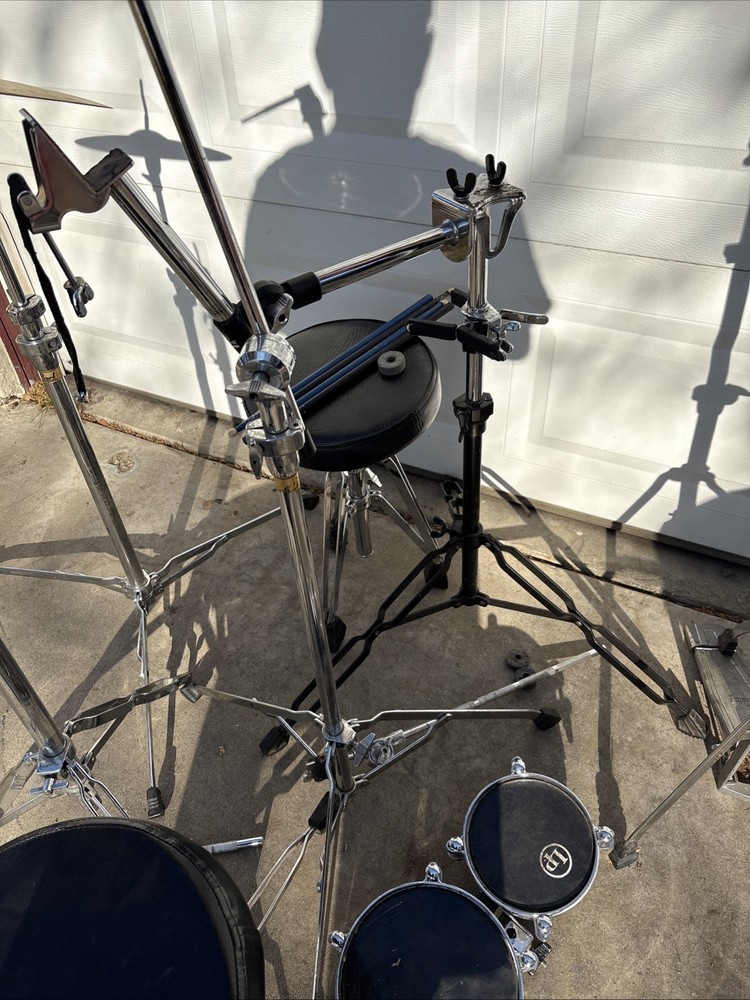 Mostly Pearl Symbol Stands With 2 Bench Seats
