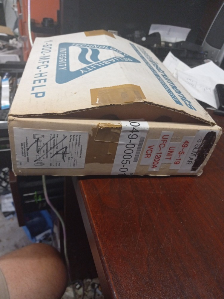 Unit UFC-1200A Mass Flow Controller MFC AR 5 SLM OPEN BOX