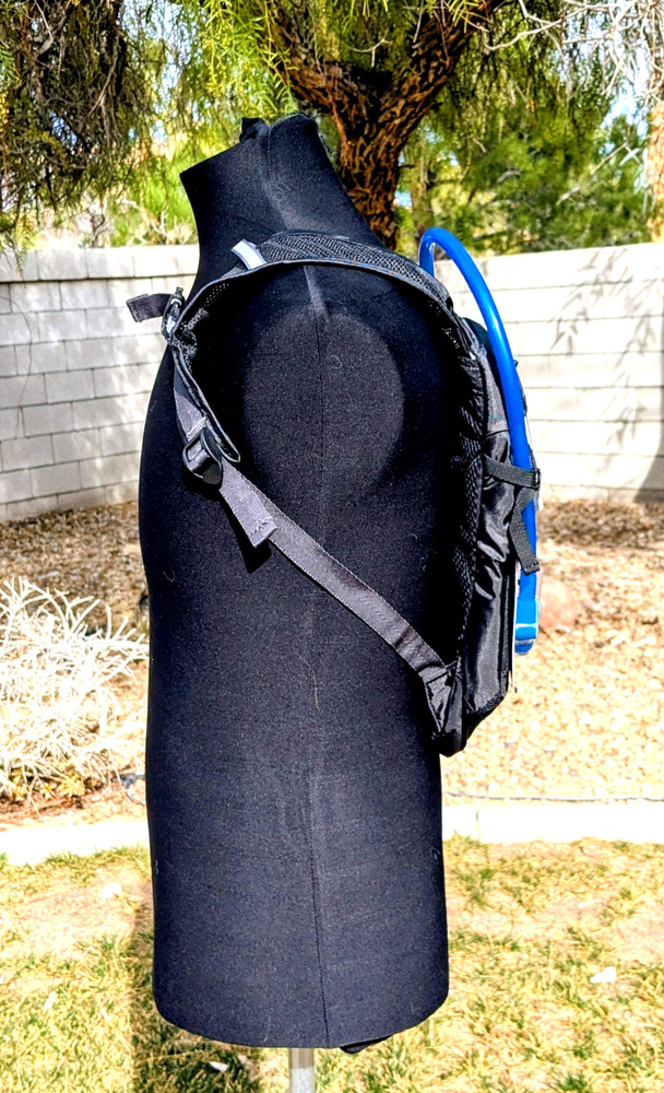 CamelBak Mini M.U.L.E. Kids 50oz Multi-Pocket Hydration Storage Backpack NWT