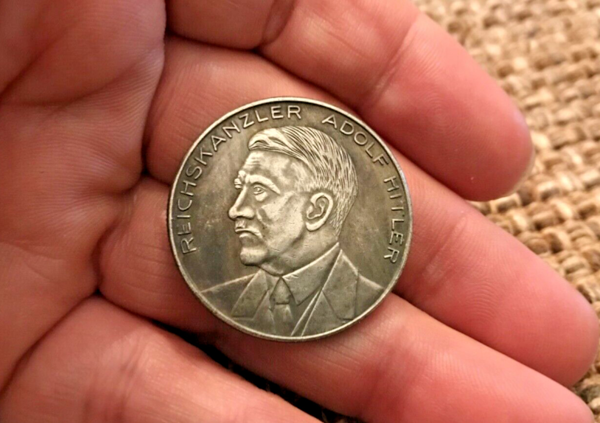 1933 Eagle and rifle for GERMAN Fatherland FUHRER WWII COMMEMORATIVE COIN