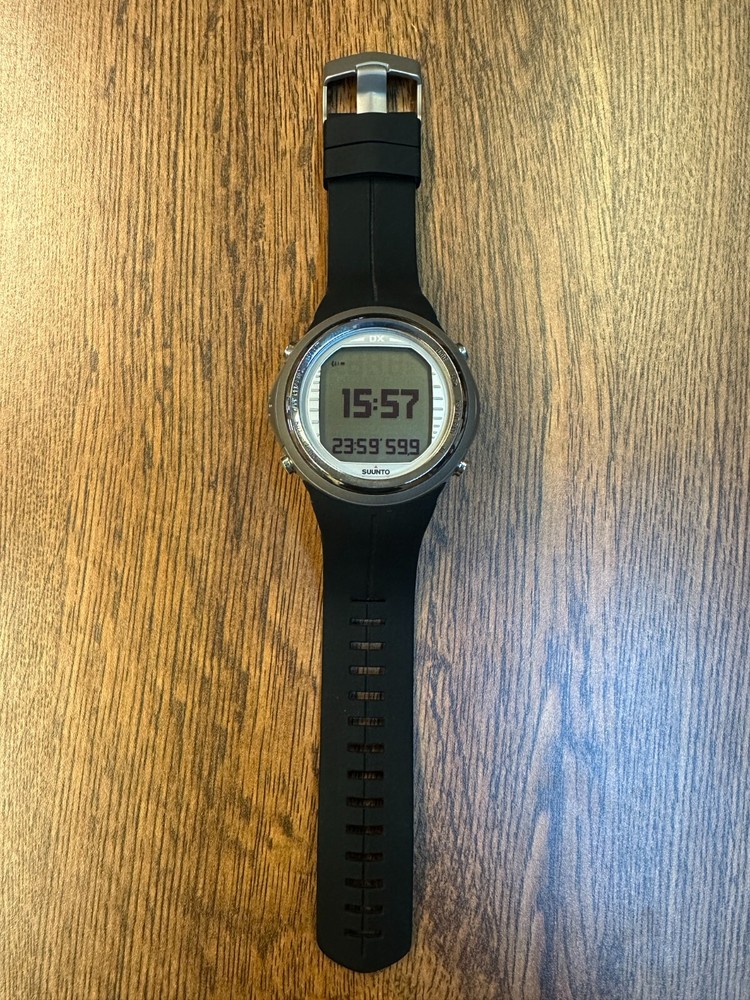 Suunto DX Dive Computer - Silver Elastomer w/ USB - Open Box